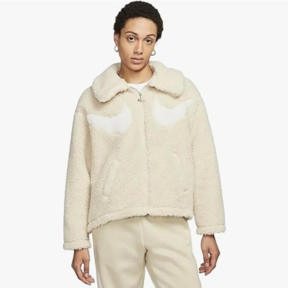Nike Women's Sportswear Swoosh Sherpa Full-Zip‎ Jacket, OFF-WHITE, Sz XS